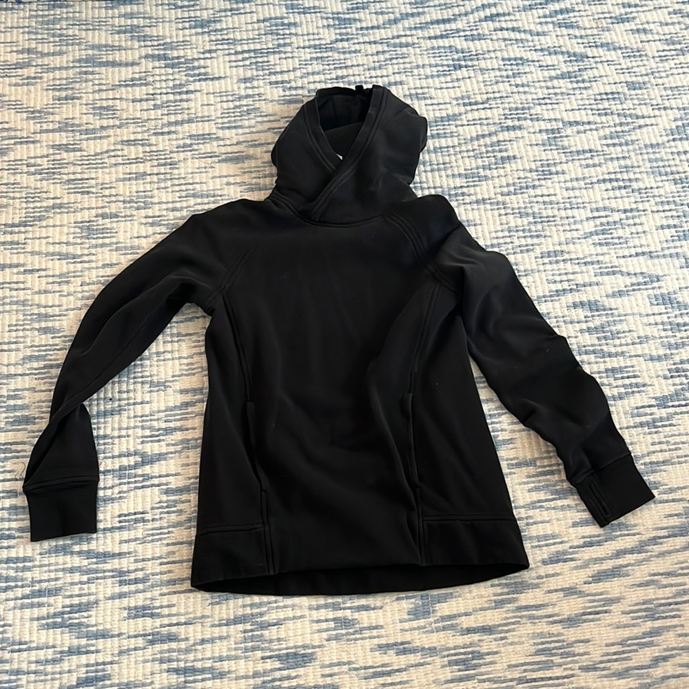 Lululemon hoodie size 4